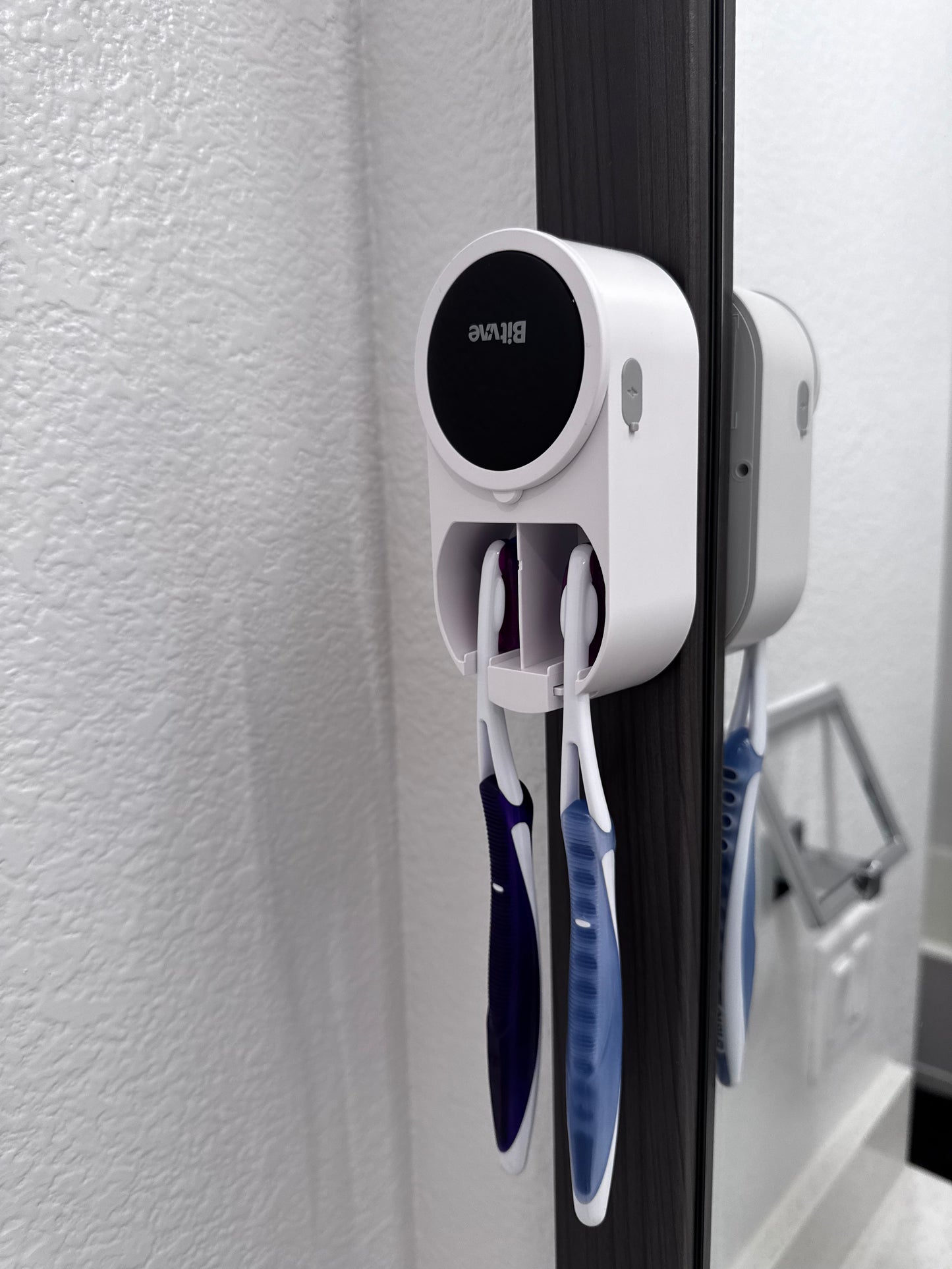 UV Tooth Brush Sterilizer/Holder